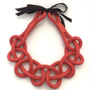 Twisted necklace - various