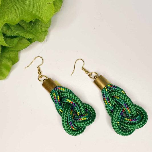 Contrast knot - green