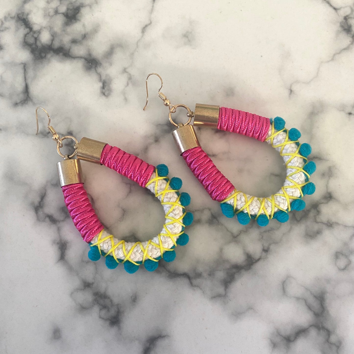 Frida earrings - pink on white