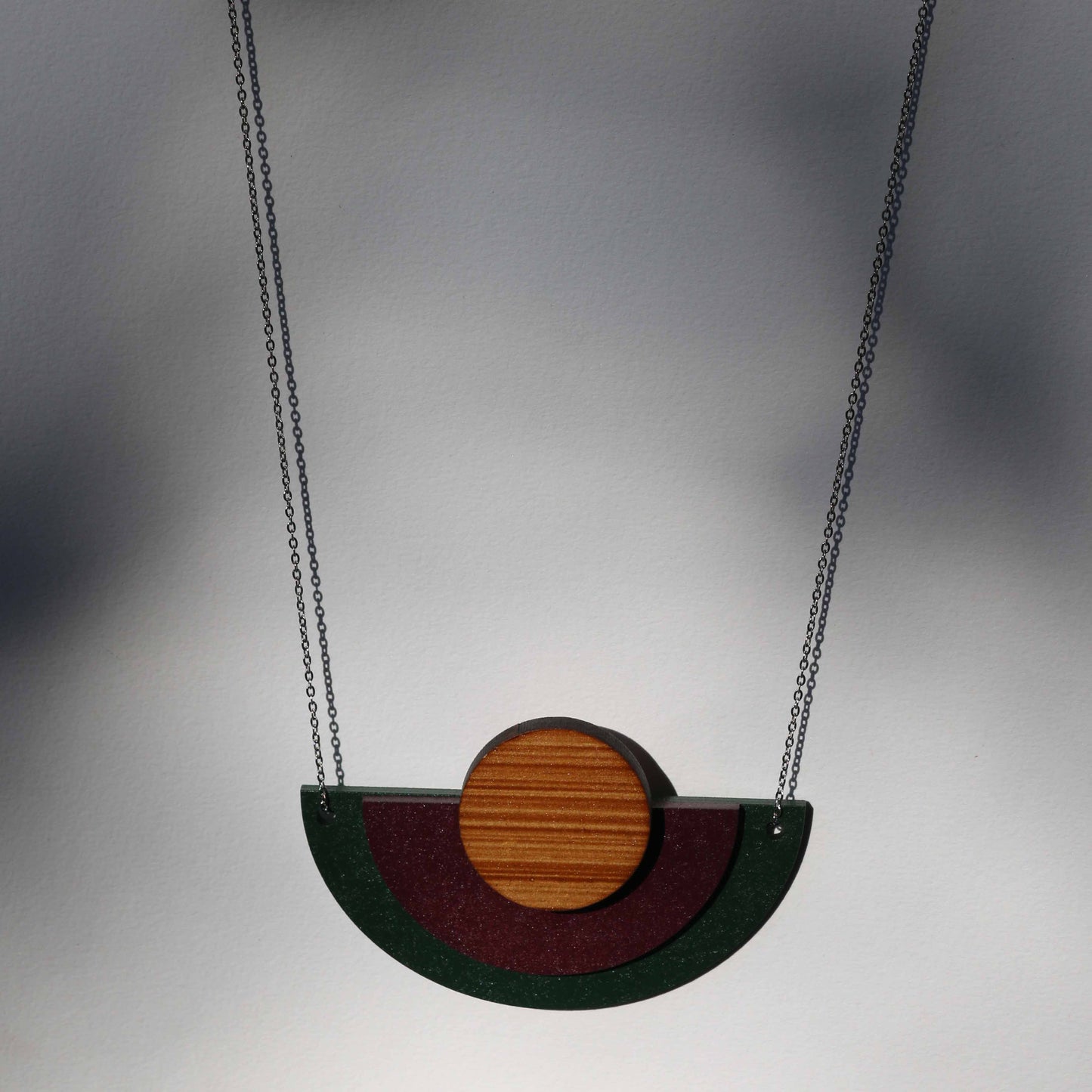 Willow necklace - green and burgandy